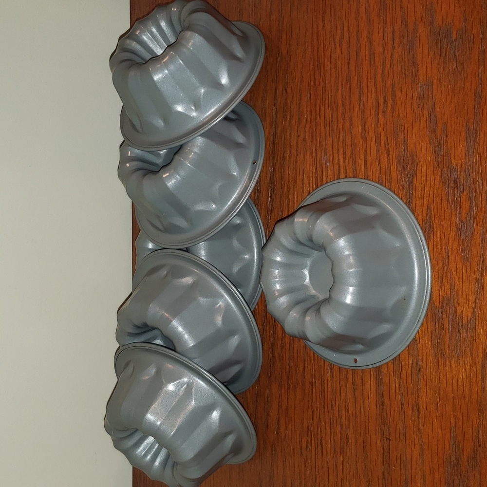 Six Mini Bundt Pans